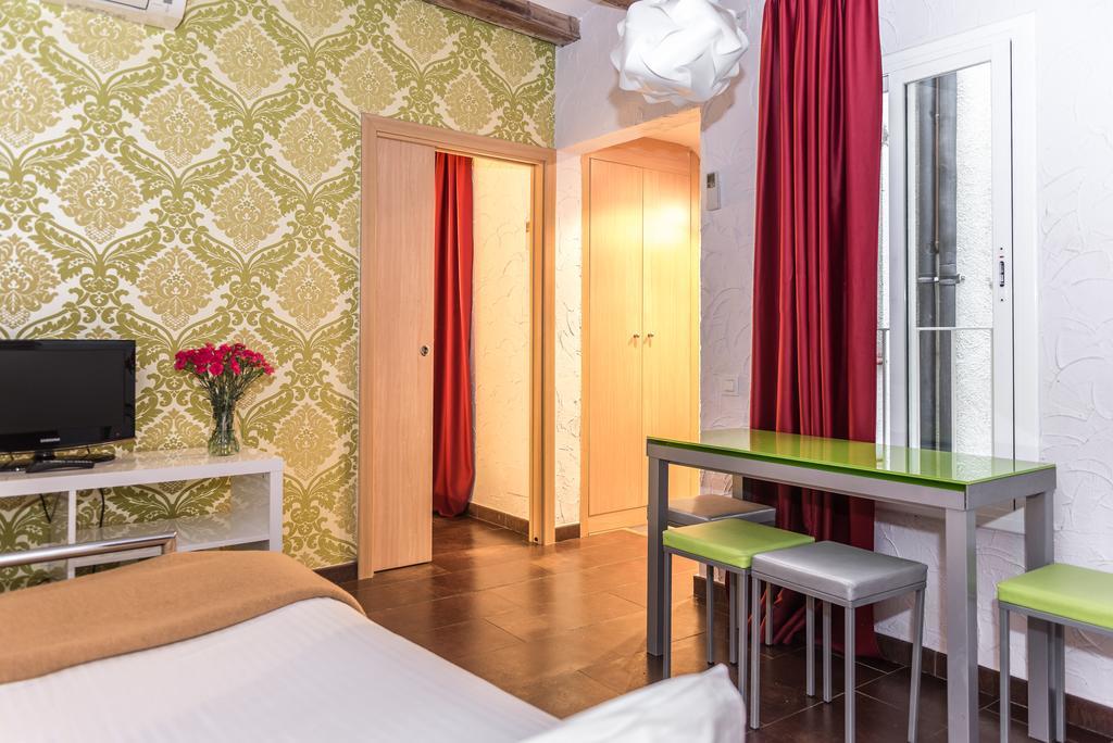 Apartaments Ciutat Vella Barcelona Exterior photo